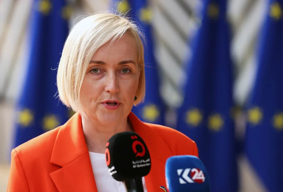 Estonia Rejects Child Social Media Ban Warns Against Trend