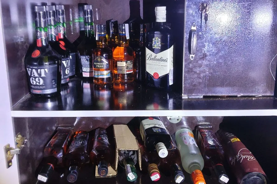Ramgarh Police Raid Hotel Sai Residency Illegal Liquor