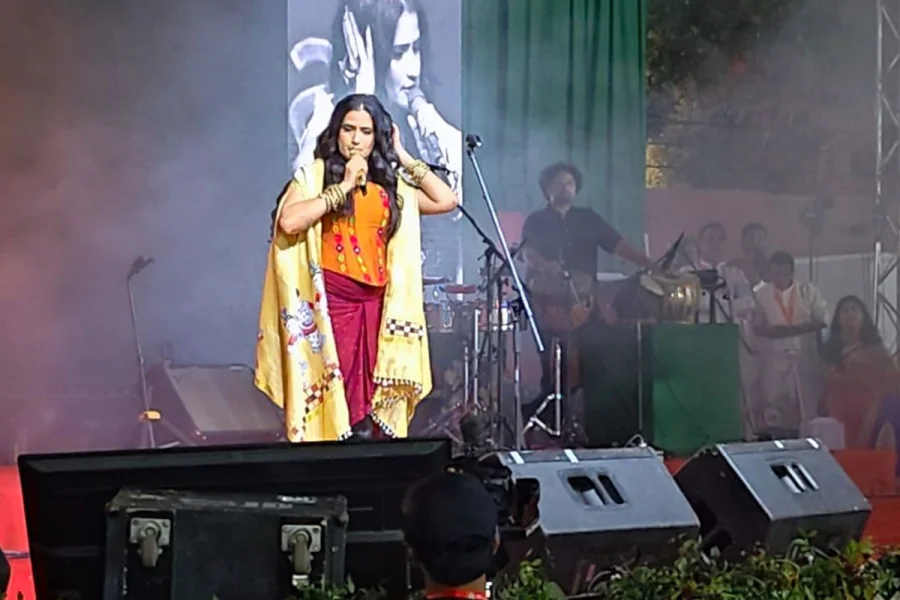 Sona Mohapatra Chhau Festival Saraikela Jharkhand Cultural Event