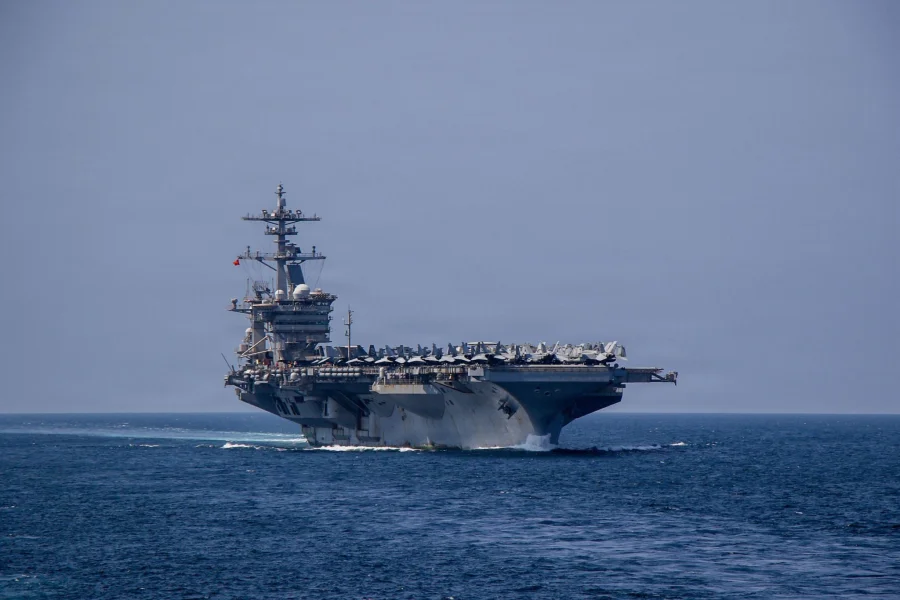 Trump Strait of Hormuz Blockade Risks Global Oil Crisis