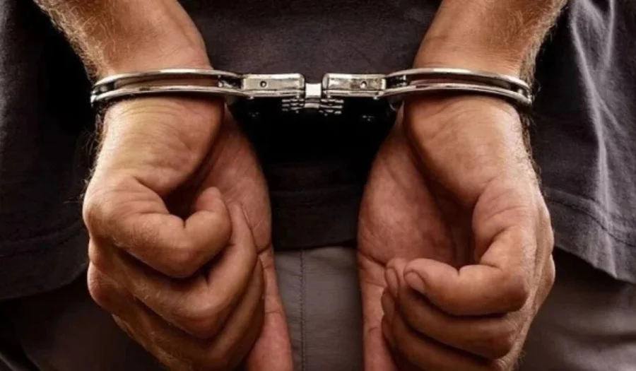 Alert 17 Bengali Workers Arrested Odisha Police Vote Controversy