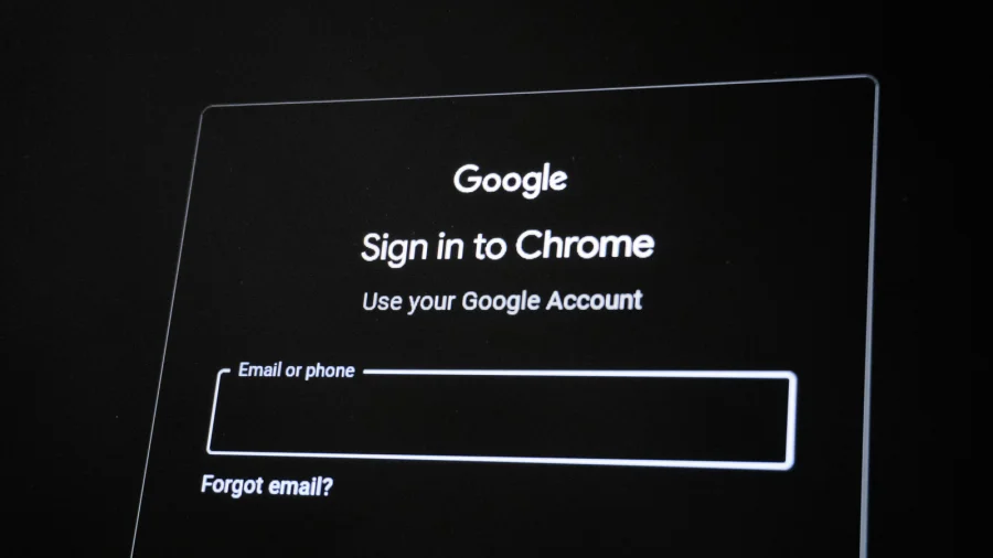 Chrome 4GB AI File Download Without Consent