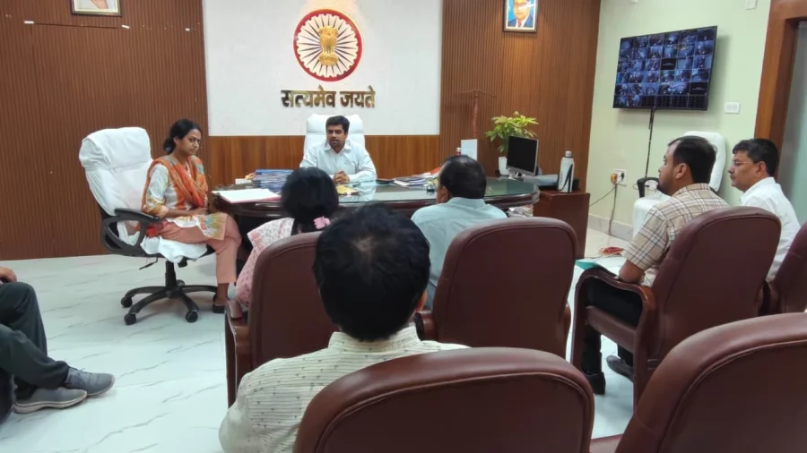 सुपौल DM ने छात्राओं की सुरक्षा-शिक्षा के लिए दिए सख्त निर्देश