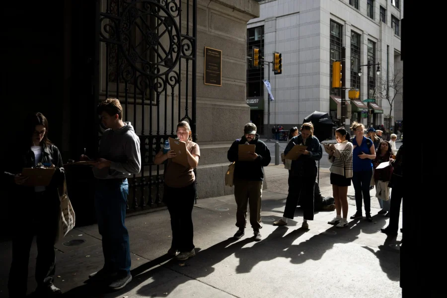 AI Job Loss Warning for White-Collar Workers